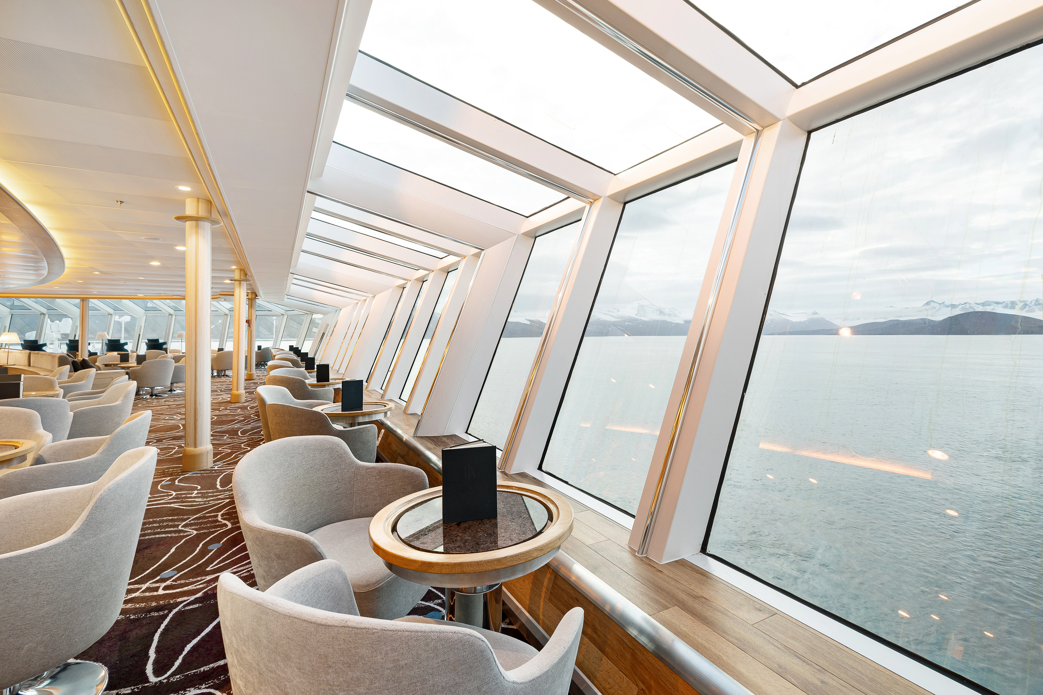 MS Fram - Explorer Lounge & Bar